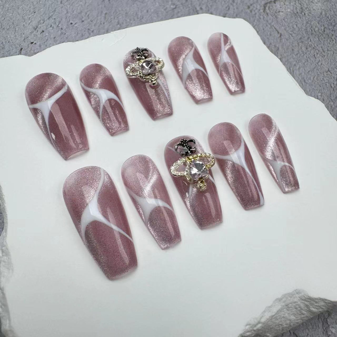 Handmade Nails/custom press on nails/party press on nails/Flakes for nails/wedding nails gift/Japanese nails/Long nails/Almond nails