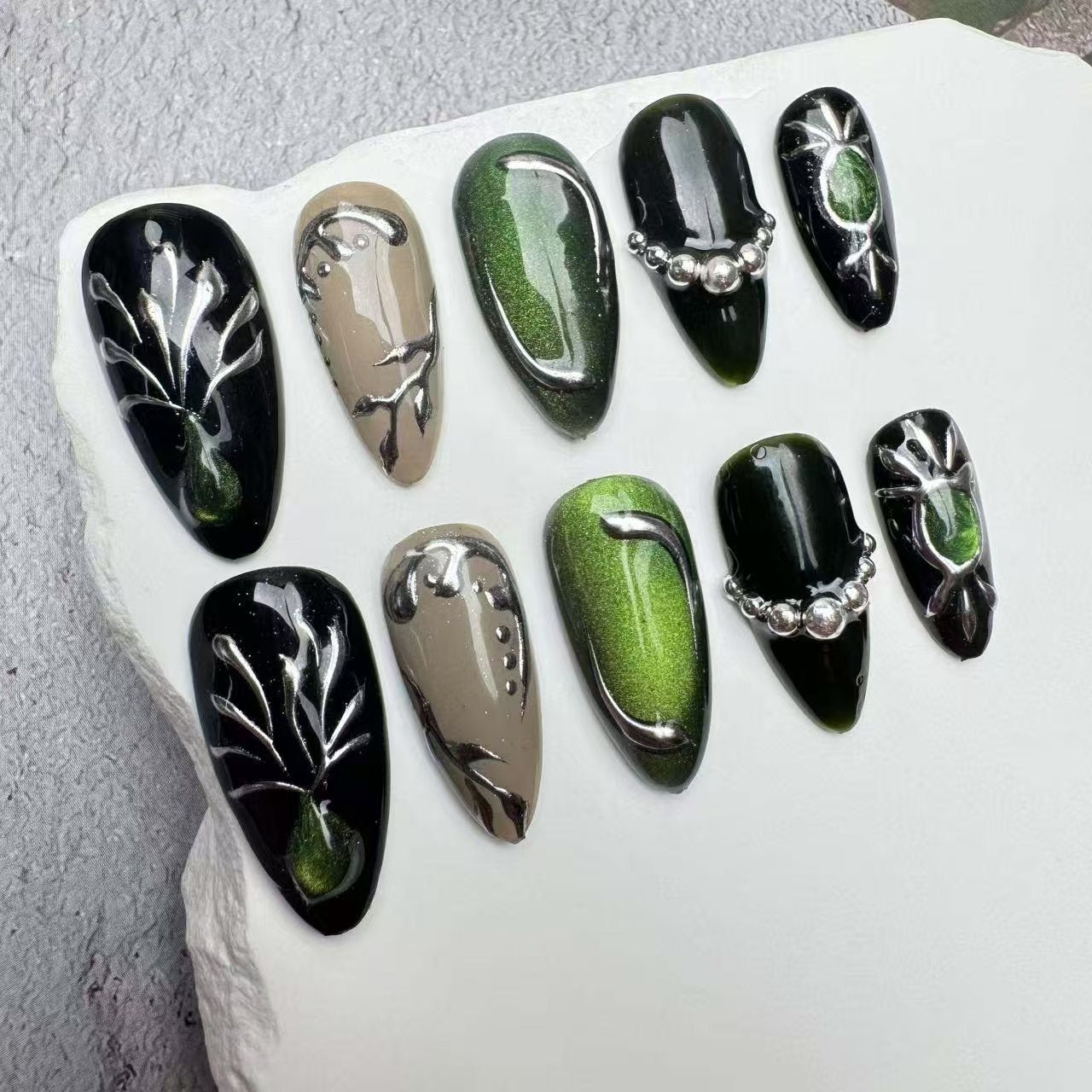 Handmade Nails/custom press on nails/party press on nails/Flakes for nails/wedding nails gift/Japanese nails/Long nails/Almond nails
