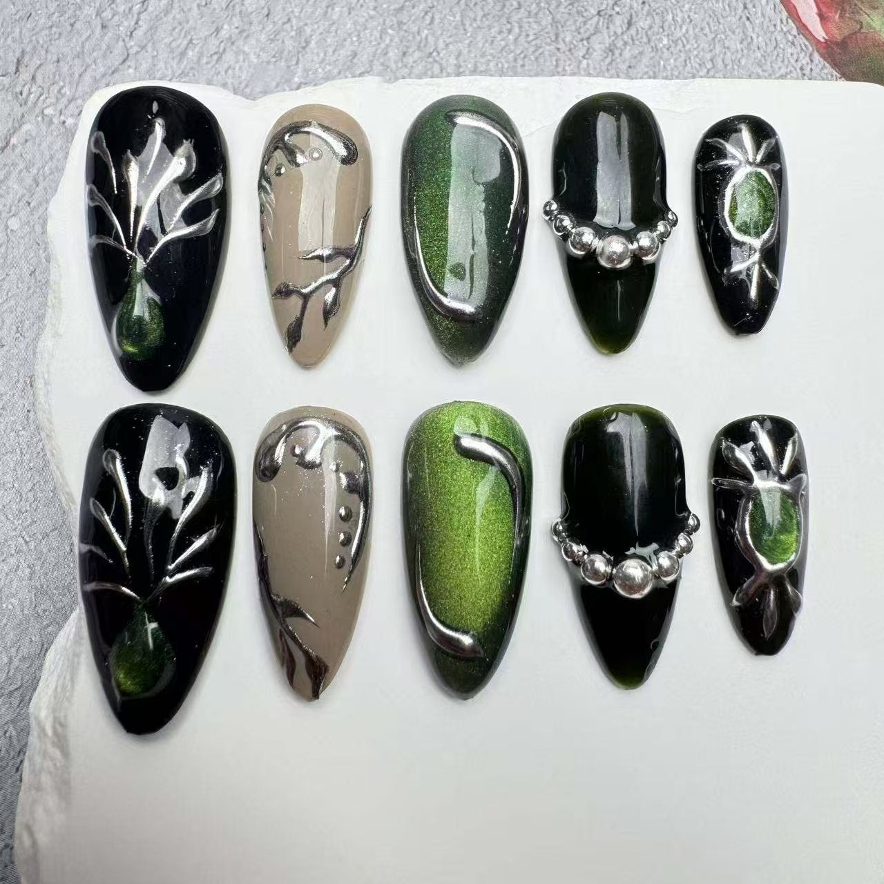 Handmade Nails/custom press on nails/party press on nails/Flakes for nails/wedding nails gift/Japanese nails/Long nails/Almond nails
