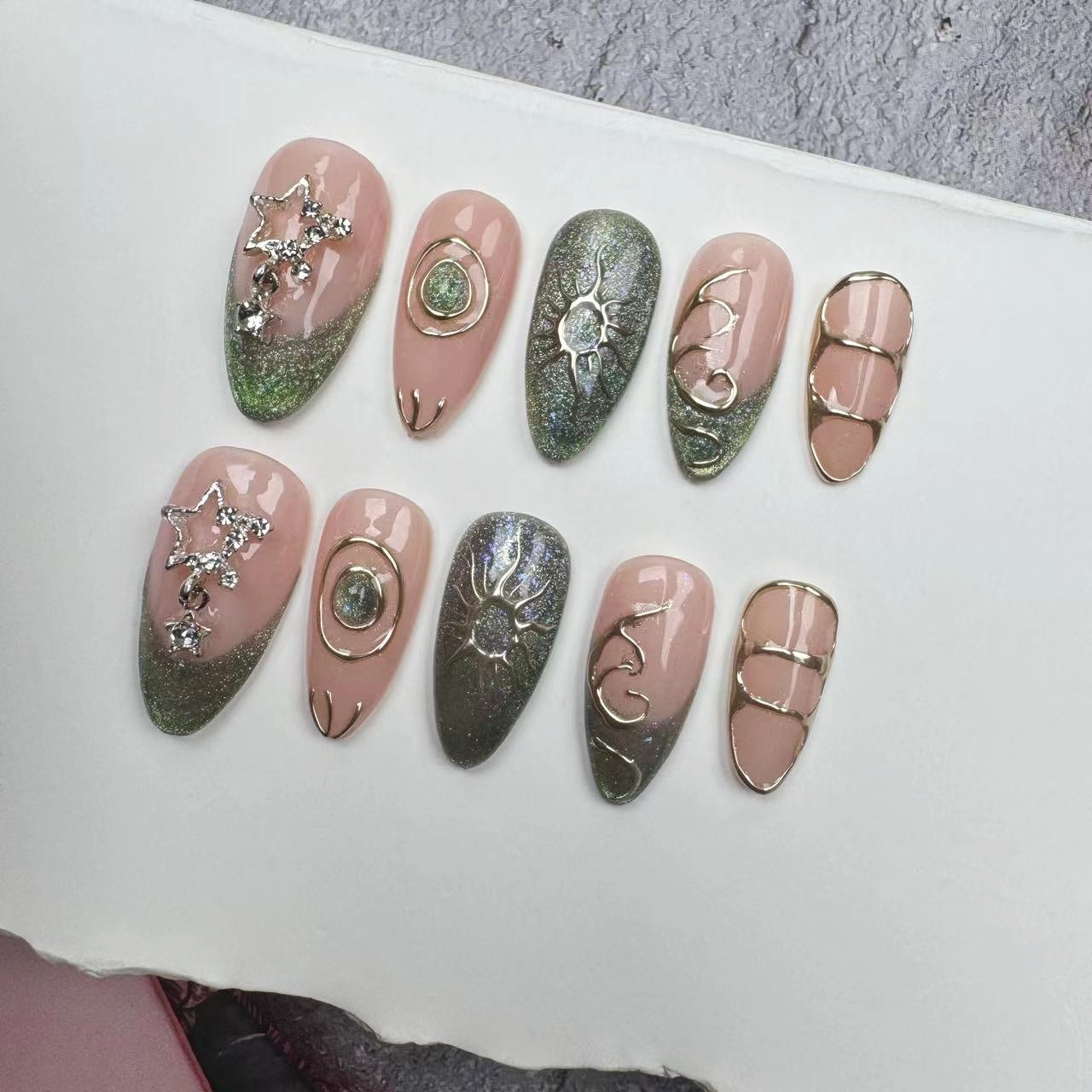 Handmade Nails/custom press on nails/party press on nails/Flakes for nails/wedding nails gift/Japanese nails/Long nails/Almond nails