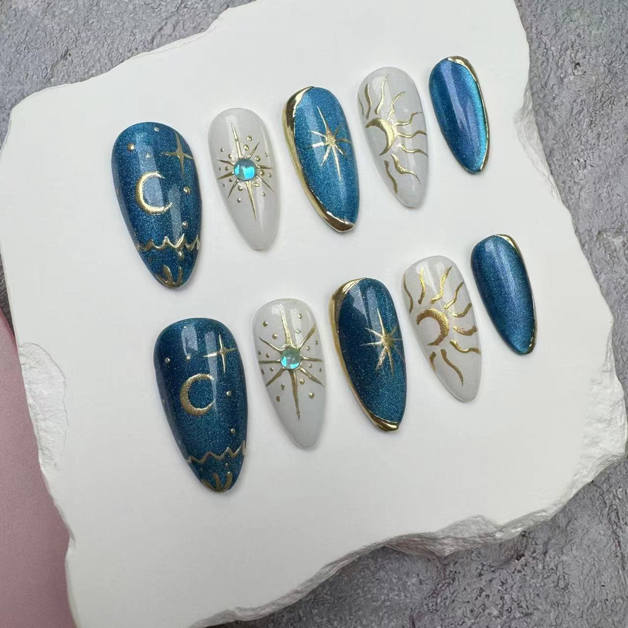 Handmade Nails/custom press on nails/party press on nails/Flakes for nails/wedding nails gift/Japanese nails/Long nails/Almond nails