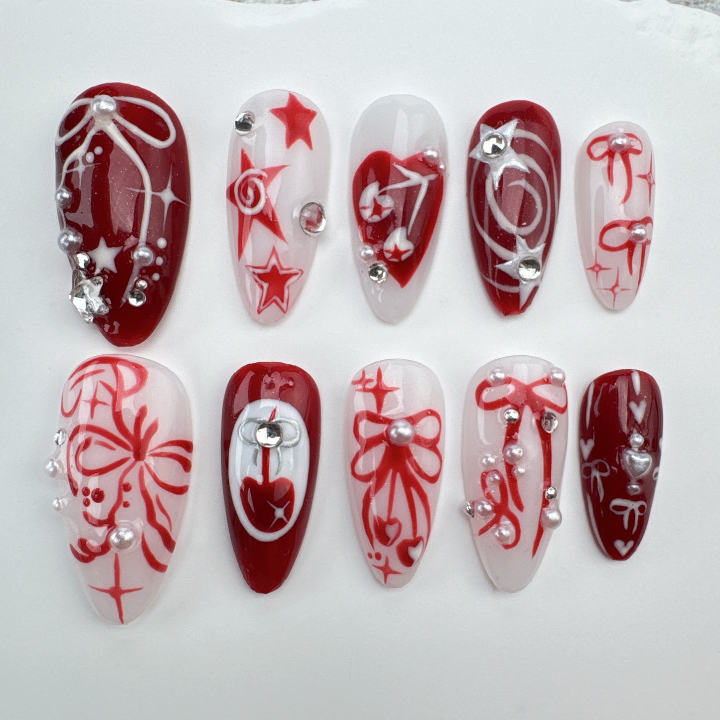 Handmade Nails/custom press on nails/party press on nails/Flakes for nails/Beautiful nails gift/nail art/Long nails/Almond nails