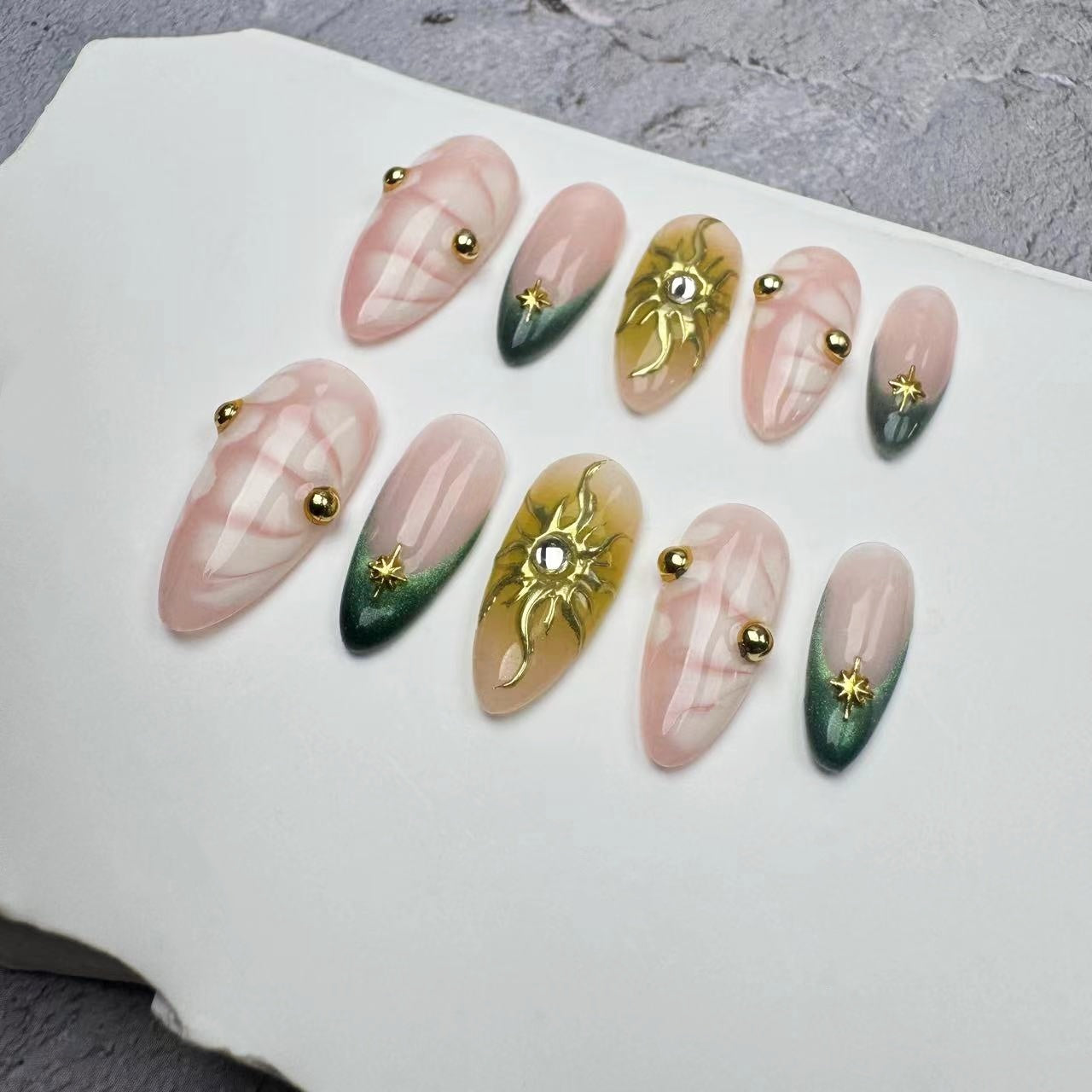 Handmade Nails/custom press on nails/party press on nails/Flakes for nails/wedding nails gift/Japanese nails/Long nails/Almond nails