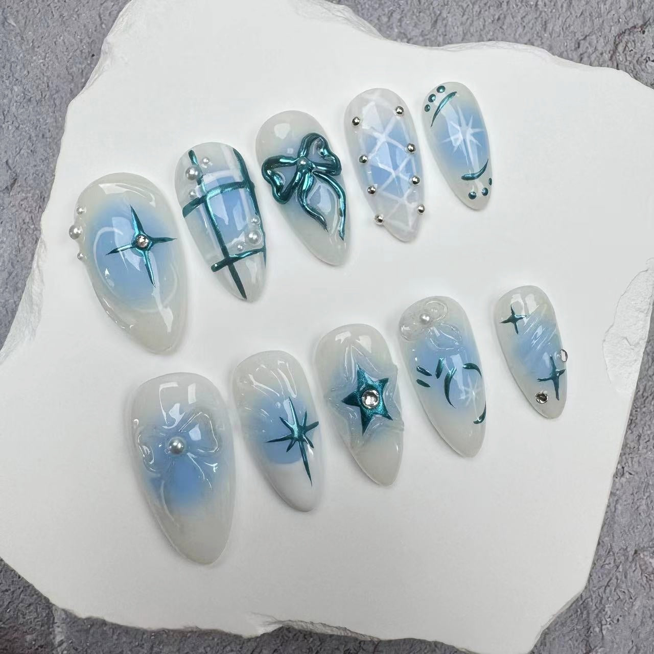 Handmade Nails/custom press on nails/party press on nails/Flakes for nails/wedding nails gift/Japanese nails/Long nails/Almond nails