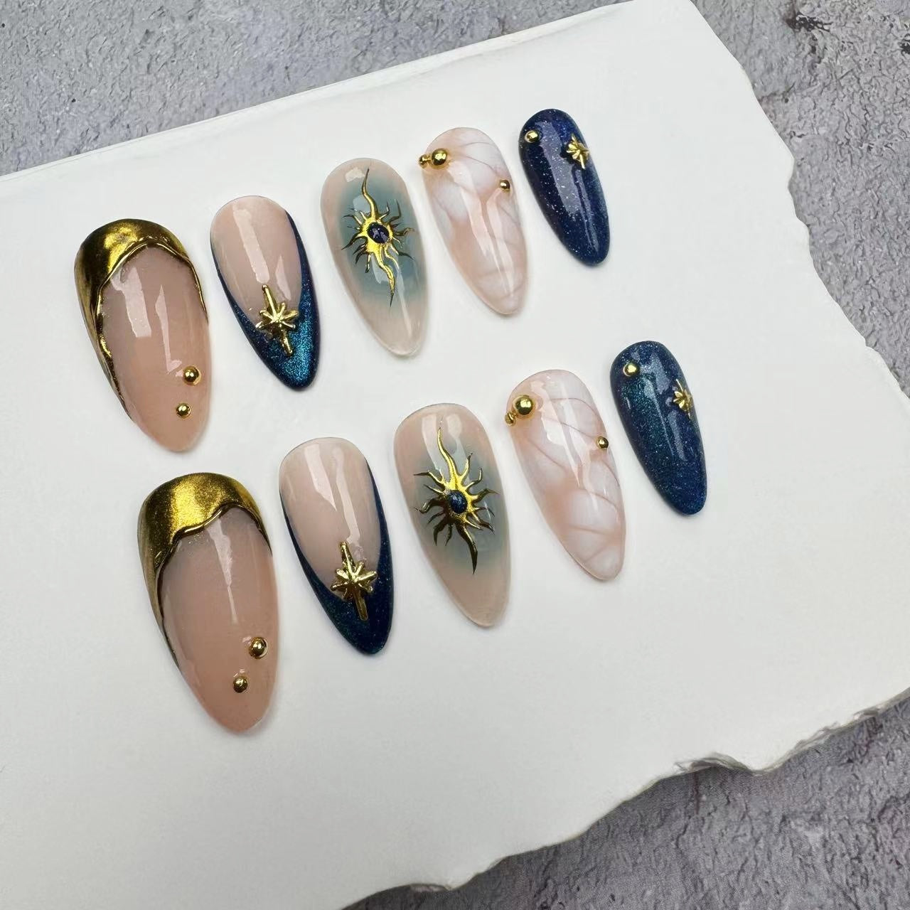 Handmade Nails/custom press on nails/party press on nails/Flakes for nails/wedding nails gift/Japanese nails/Long nails/Almond nails