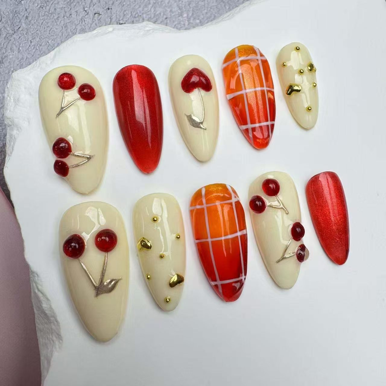 Handmade Nails/custom press on nails/party press on nails/Flakes for nails/wedding nails gift/Japanese nails/Long nails/Almond nails