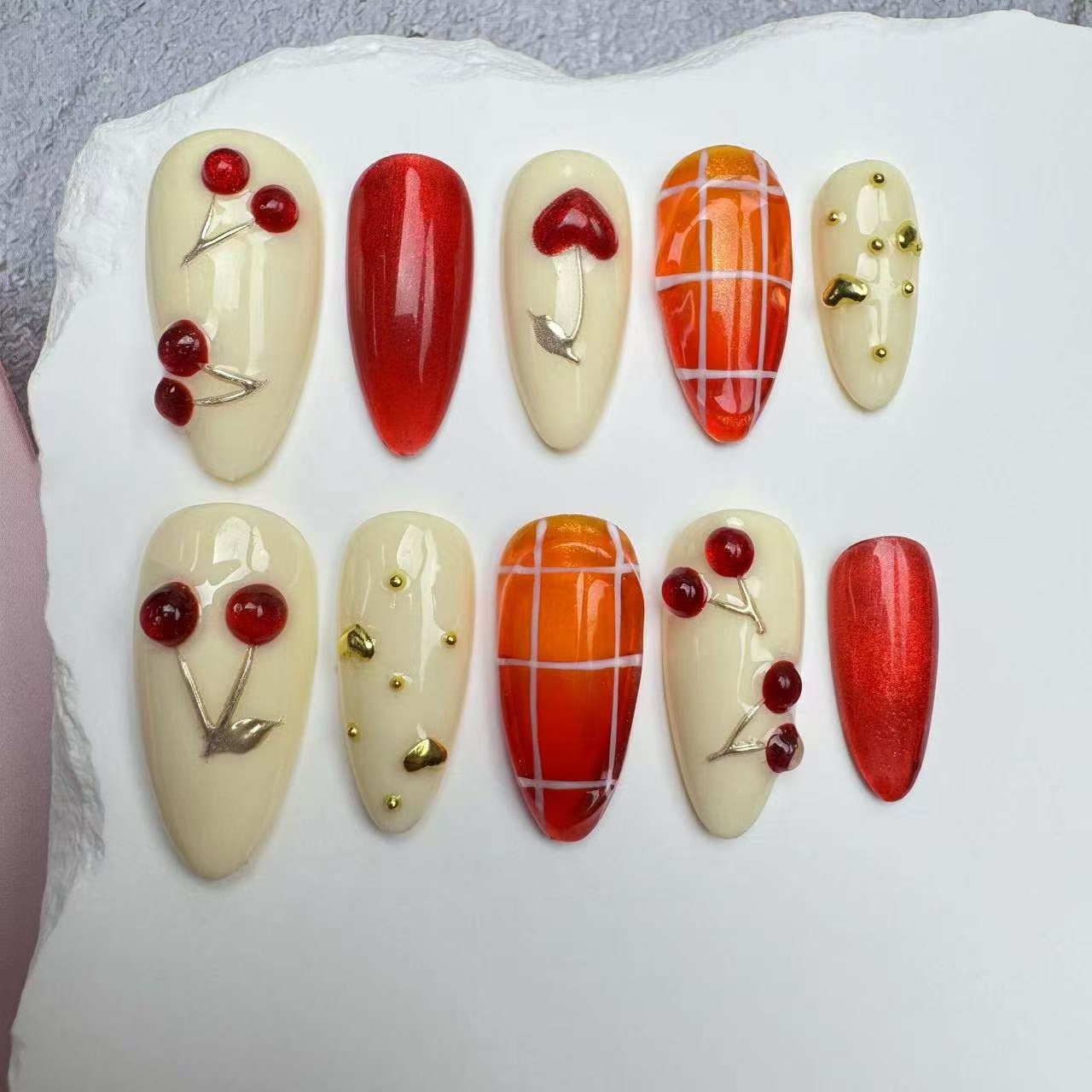 Handmade Nails/custom press on nails/party press on nails/Flakes for nails/wedding nails gift/Japanese nails/Long nails/Almond nails