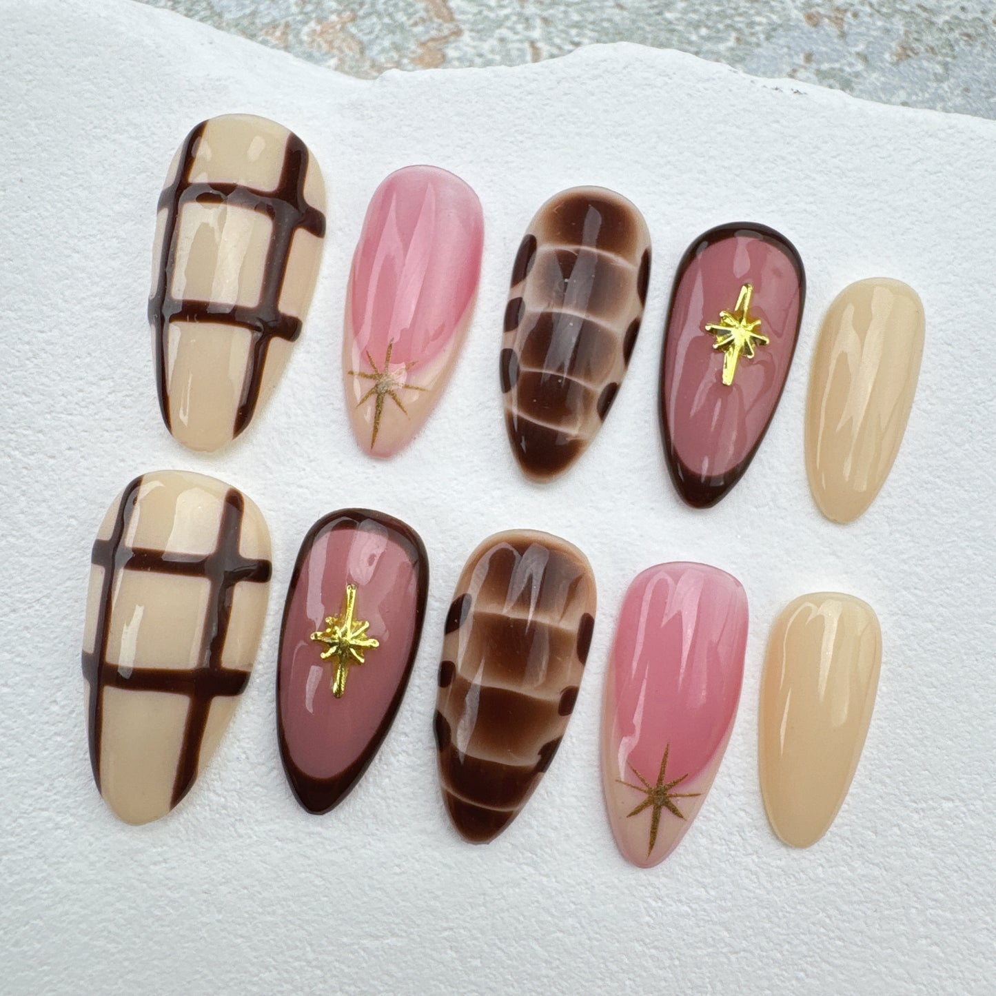 Handmade Nails/custom press on nails/party press on nails/Flakes for nails/Beautiful nails gift/nail art/Long nails/Almond nails