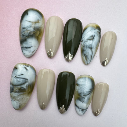 Cute manicure, start your sweet fingertip journey