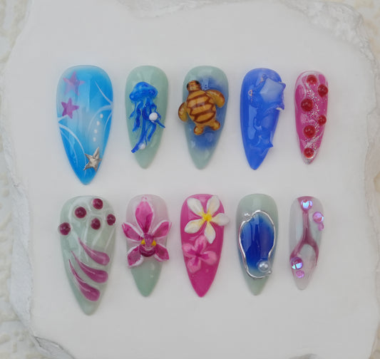 Handmade nails/custom press on nails/party press on nails/Flakes for nails/Beautiful nails gift/nail art/Long nails/Almond nails