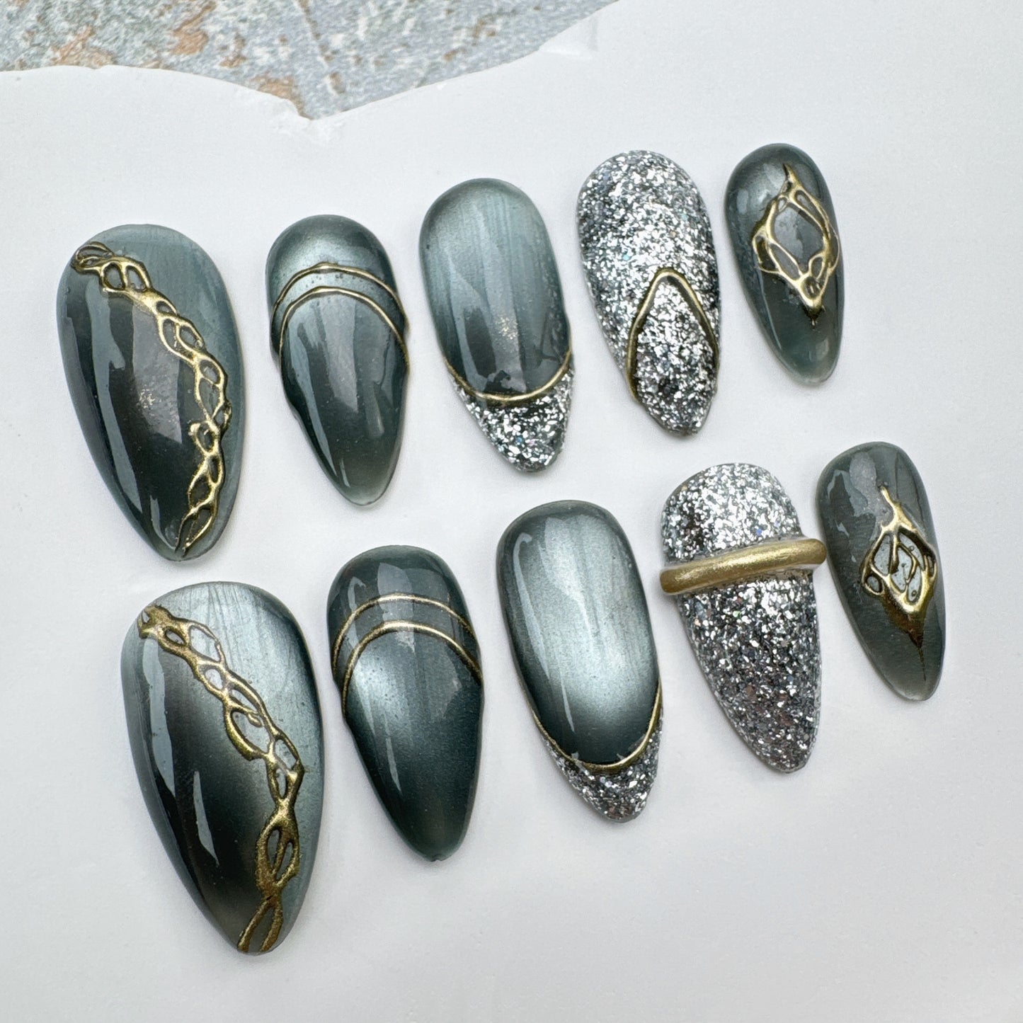 Handmade Nails/custom press on nails/party press on nails/Flakes for nails/Beautiful nails gift/nail art/Long nails/Almond nails