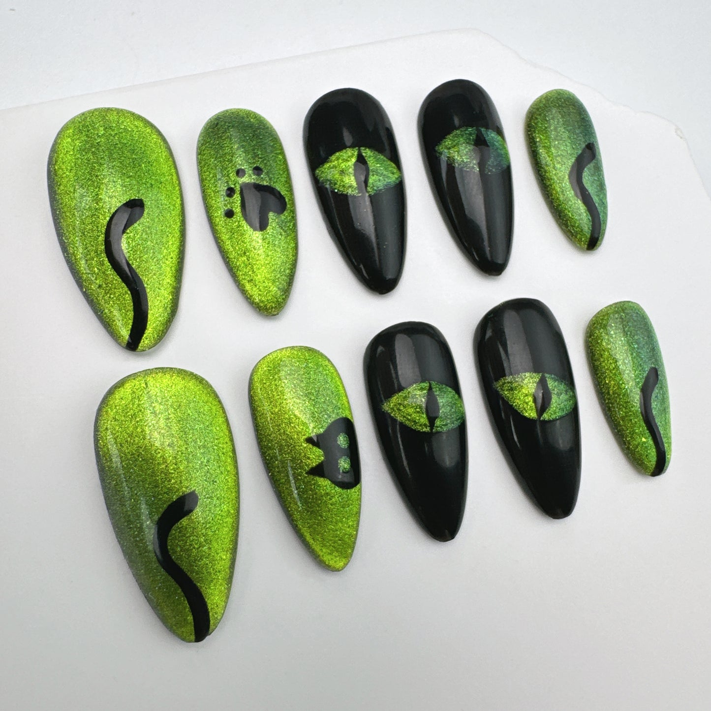 Handmade nails/custom press on nails/party press on nails/Flakes for nails/Beautiful nails gift/nail art/Long nails/Almond nails