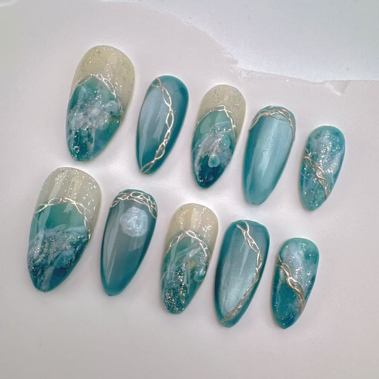 Handmade Nails/custom press on nails/party press on nails/Flakes for nails/Beautiful nails gift/nail art/Long nails/Almond nails