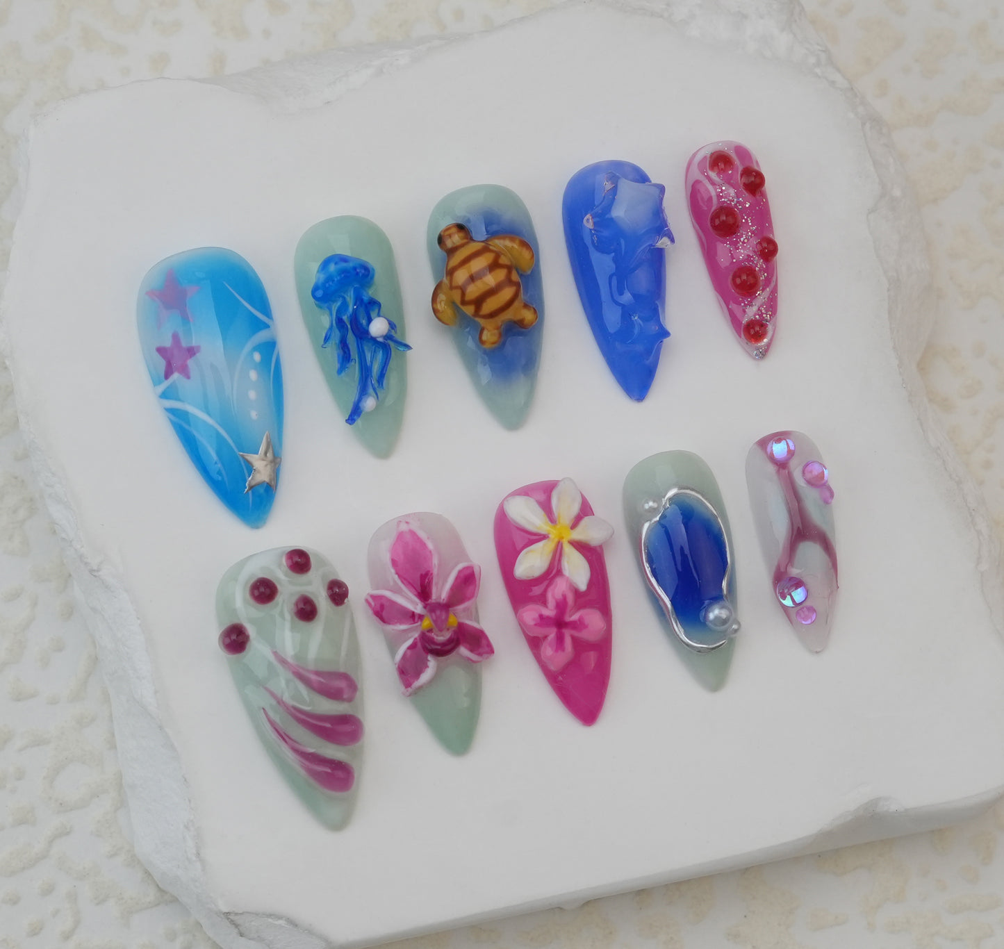 Handmade nails/custom press on nails/party press on nails/Flakes for nails/Beautiful nails gift/nail art/Long nails/Almond nails