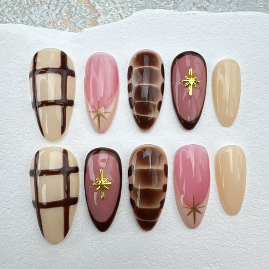 Handmade Nails/custom press on nails/party press on nails/Flakes for nails/Beautiful nails gift/nail art/Long nails/Almond nails