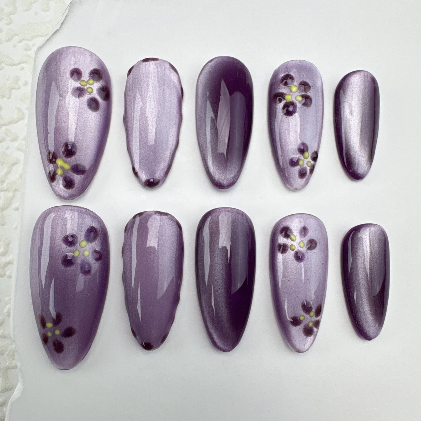 Handmade nails/custom press on nails/party press on nails/Flakes for nails/Beautiful nails gift/nail art/Long nails/Almond nails