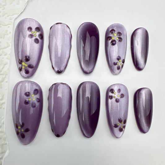 Handmade nails/custom press on nails/party press on nails/Flakes for nails/Beautiful nails gift/nail art/Long nails/Almond nails