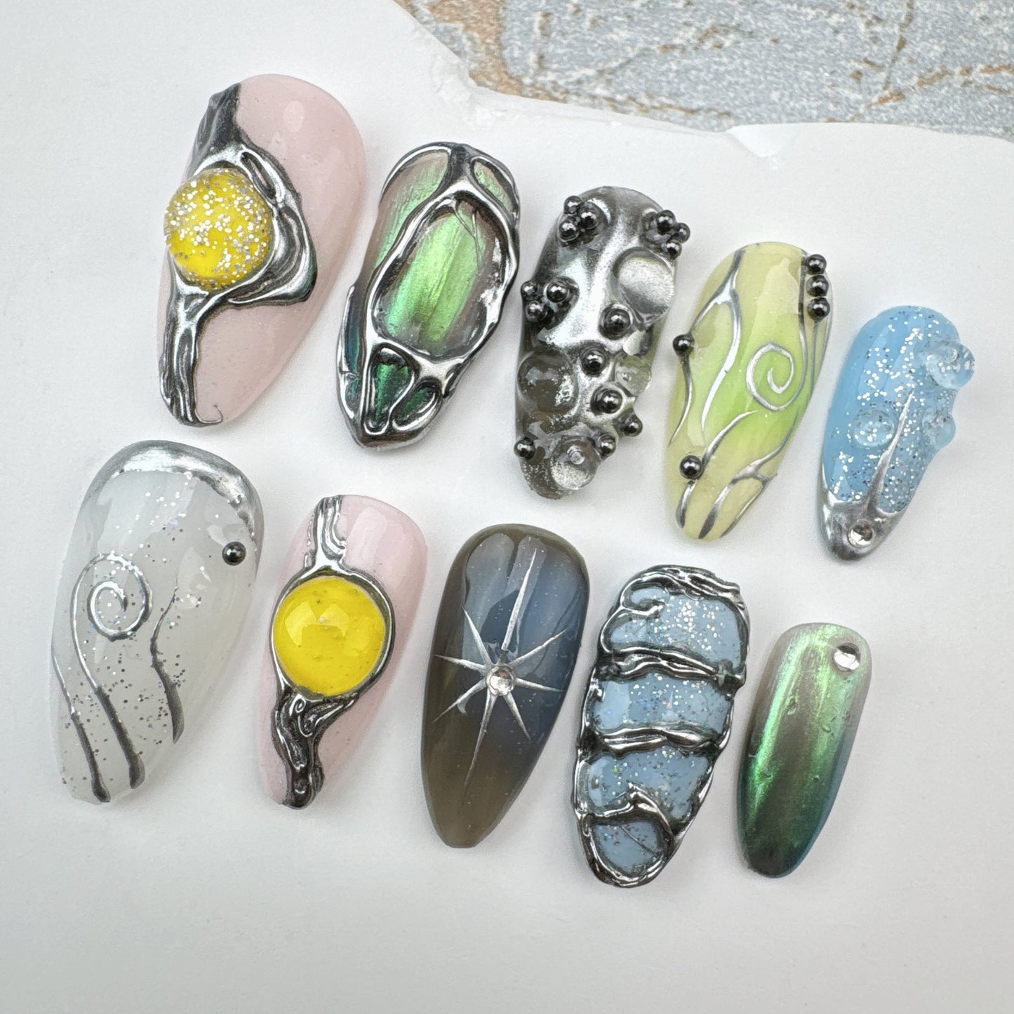 Handmade Nails/custom press on nails/party press on nails/Flakes for nails/Beautiful nails gift/nail art/Long nails/Almond nails