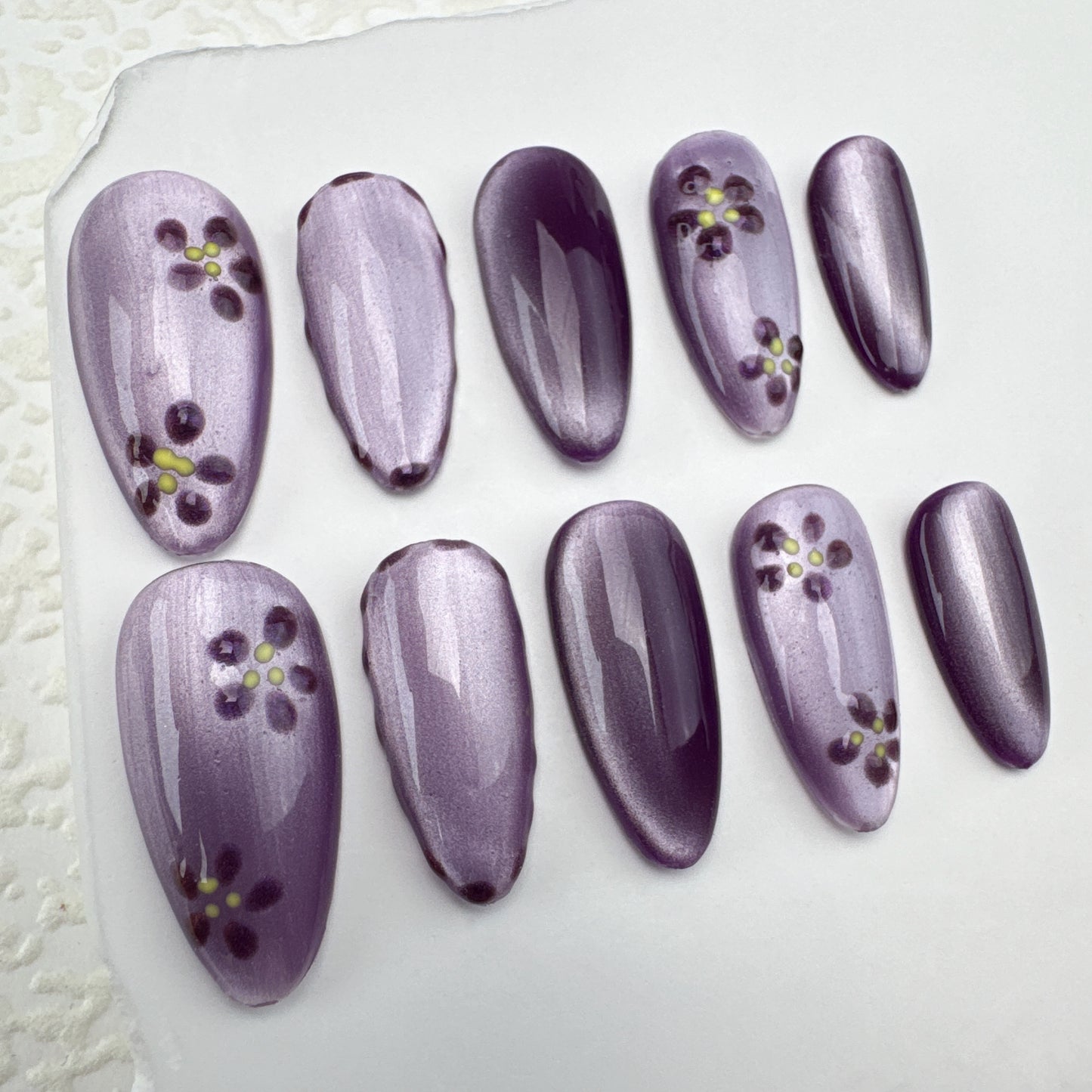 Handmade nails/custom press on nails/party press on nails/Flakes for nails/Beautiful nails gift/nail art/Long nails/Almond nails