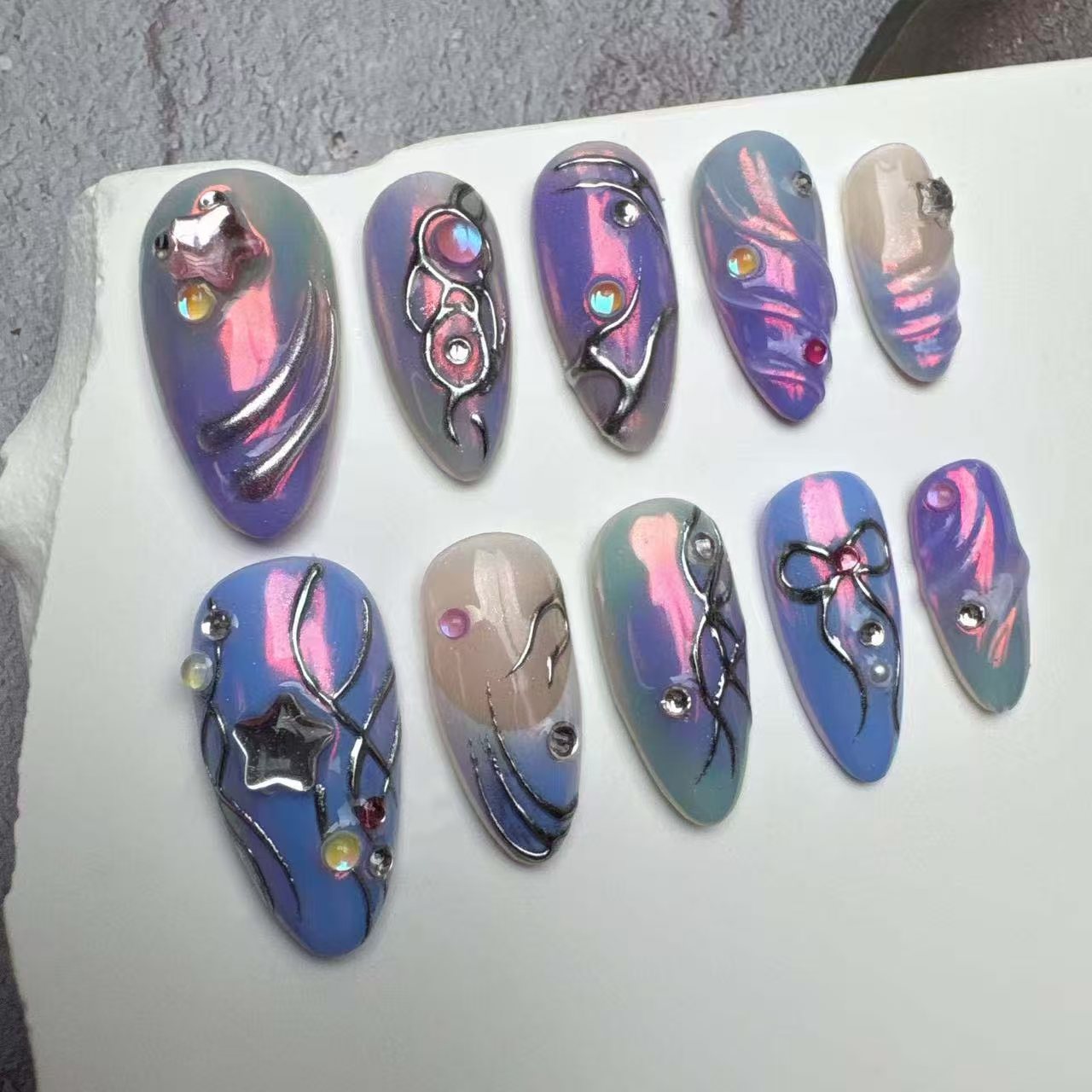 Handmade Nails/custom press on nails/party press on nails/Flakes for nails/wedding nails gift/Japanese nails/Long nails/Almond nails
