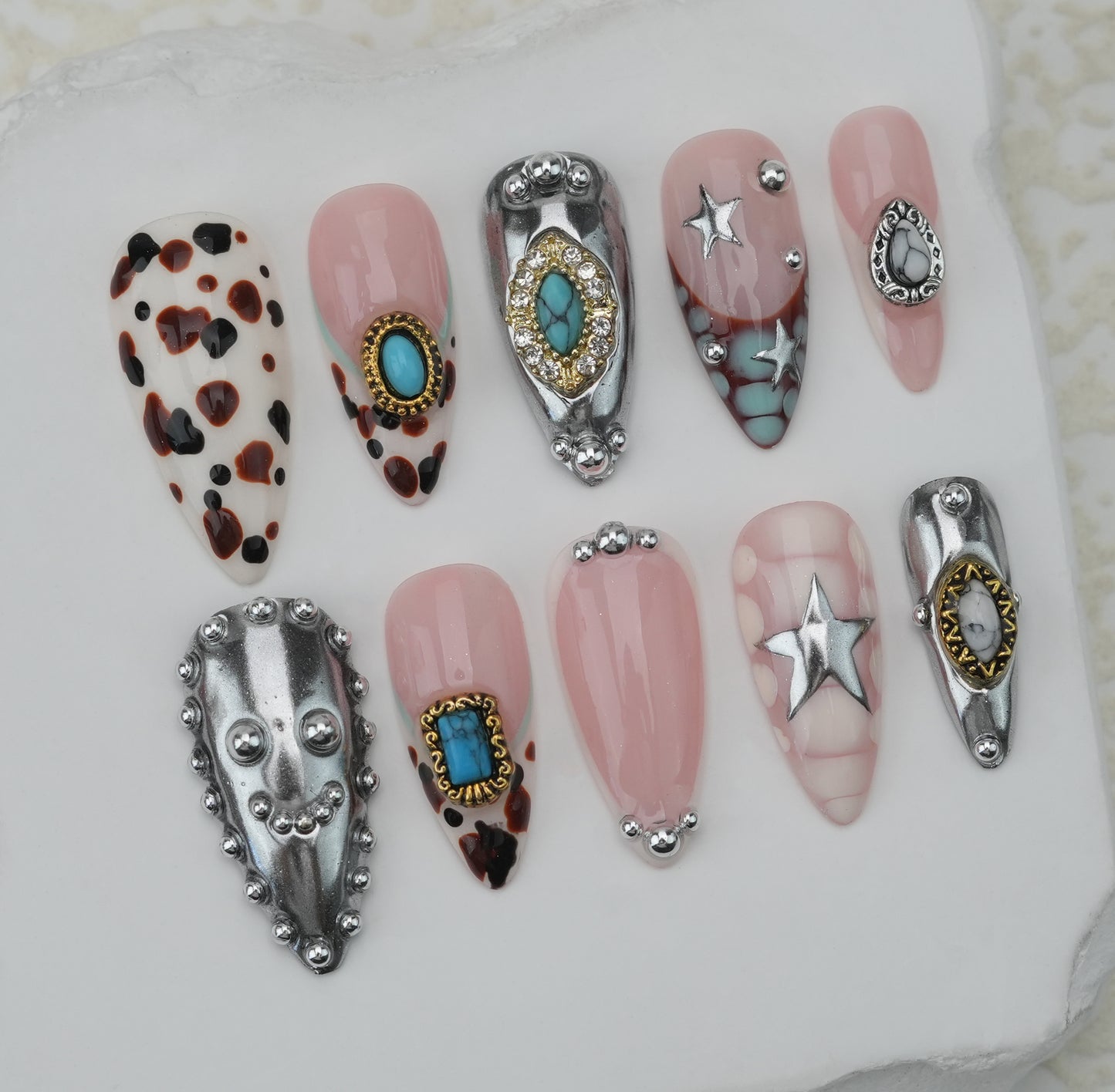 Handmade nails/custom press on nails/party press on nails/Flakes for nails/Beautiful nails gift/nail art/Long nails/Almond nails