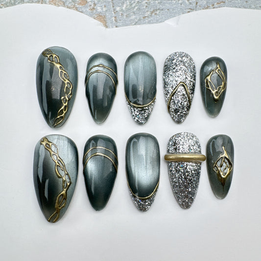 Handmade Nails/custom press on nails/party press on nails/Flakes for nails/Beautiful nails gift/nail art/Long nails/Almond nails