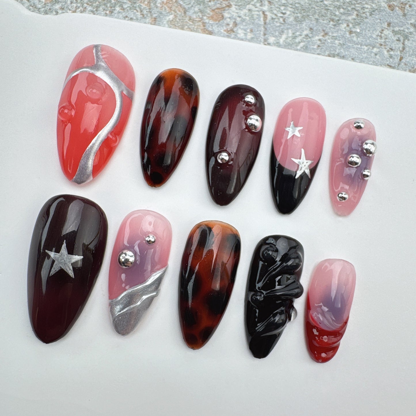 Handmade Nails/custom press on nails/party press on nails/Flakes for nails/Beautiful nails gift/nail art/Long nails/Almond nails
