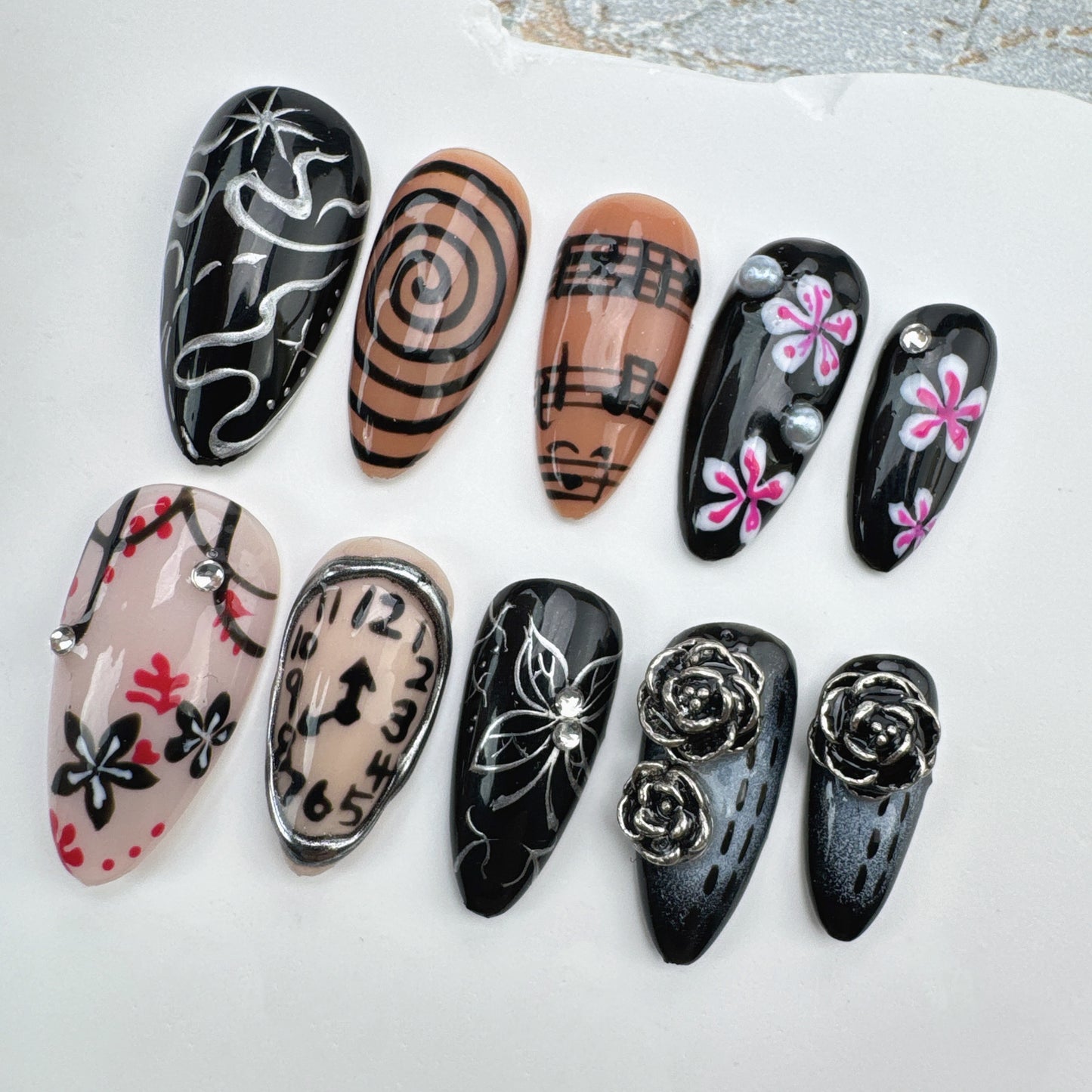 Handmade Nails/custom press on nails/party press on nails/Flakes for nails/Beautiful nails gift/nail art/Long nails/Almond nails