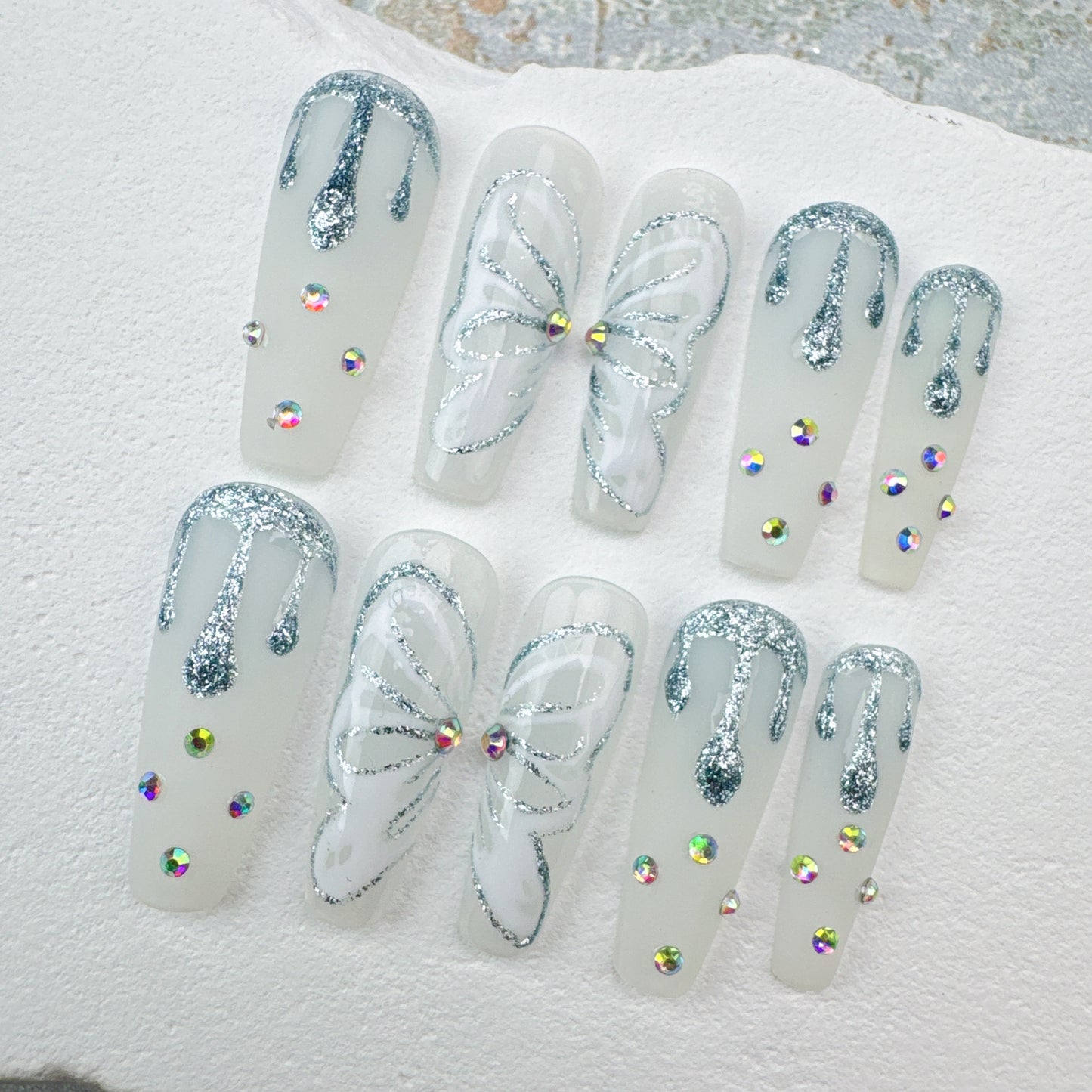 Handmade Nails/custom press on nails/party press on nails/Flakes for nails/Beautiful nails gift/nail art/Long nails/Almond nails
